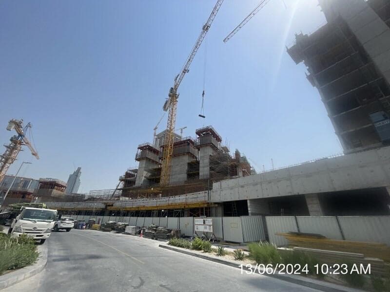 Riviera Beachfront - Construction