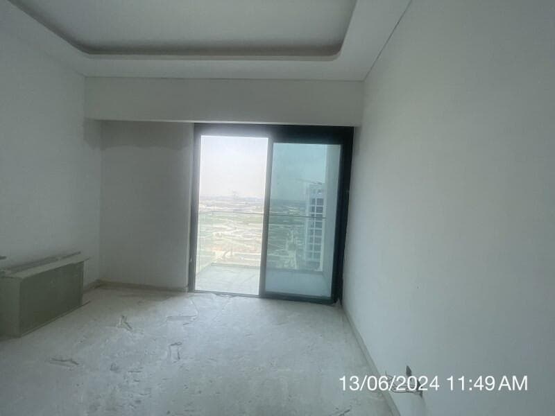 Riviera 61 - Construction