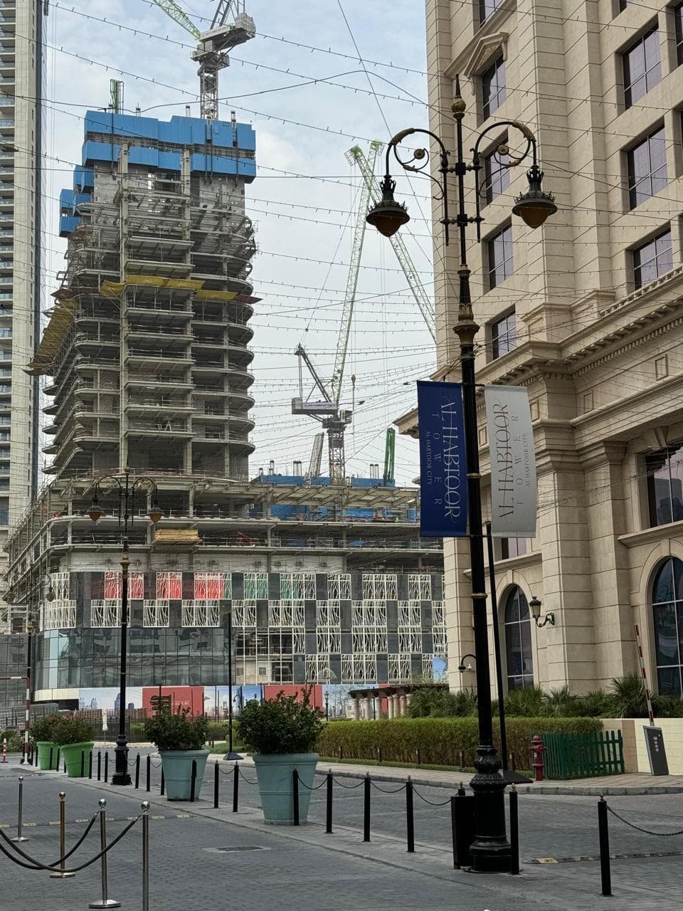 Al Habtoor Tower - Construction