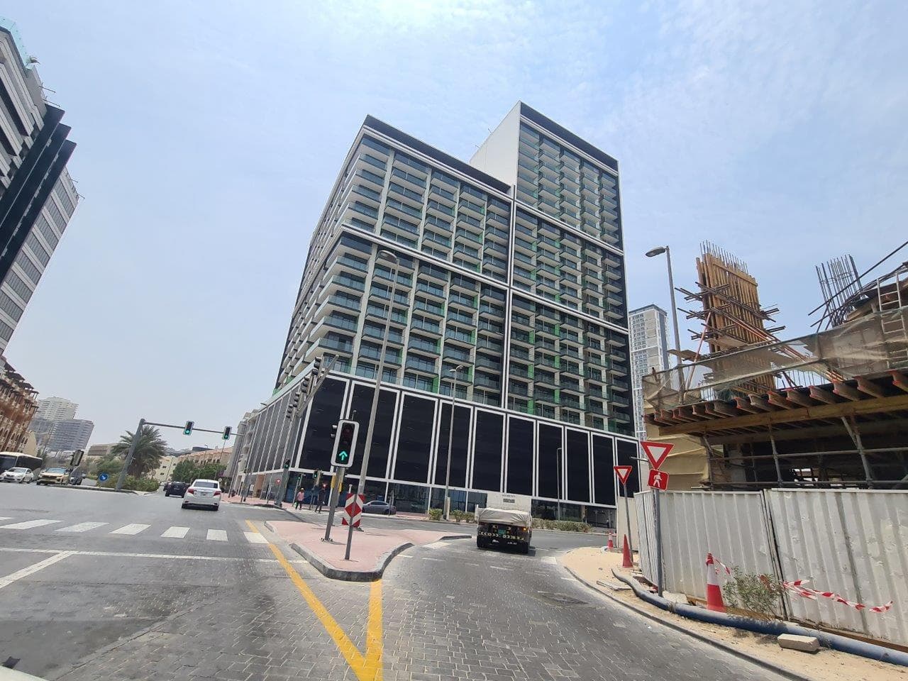 Binghatti Emerald - Construction