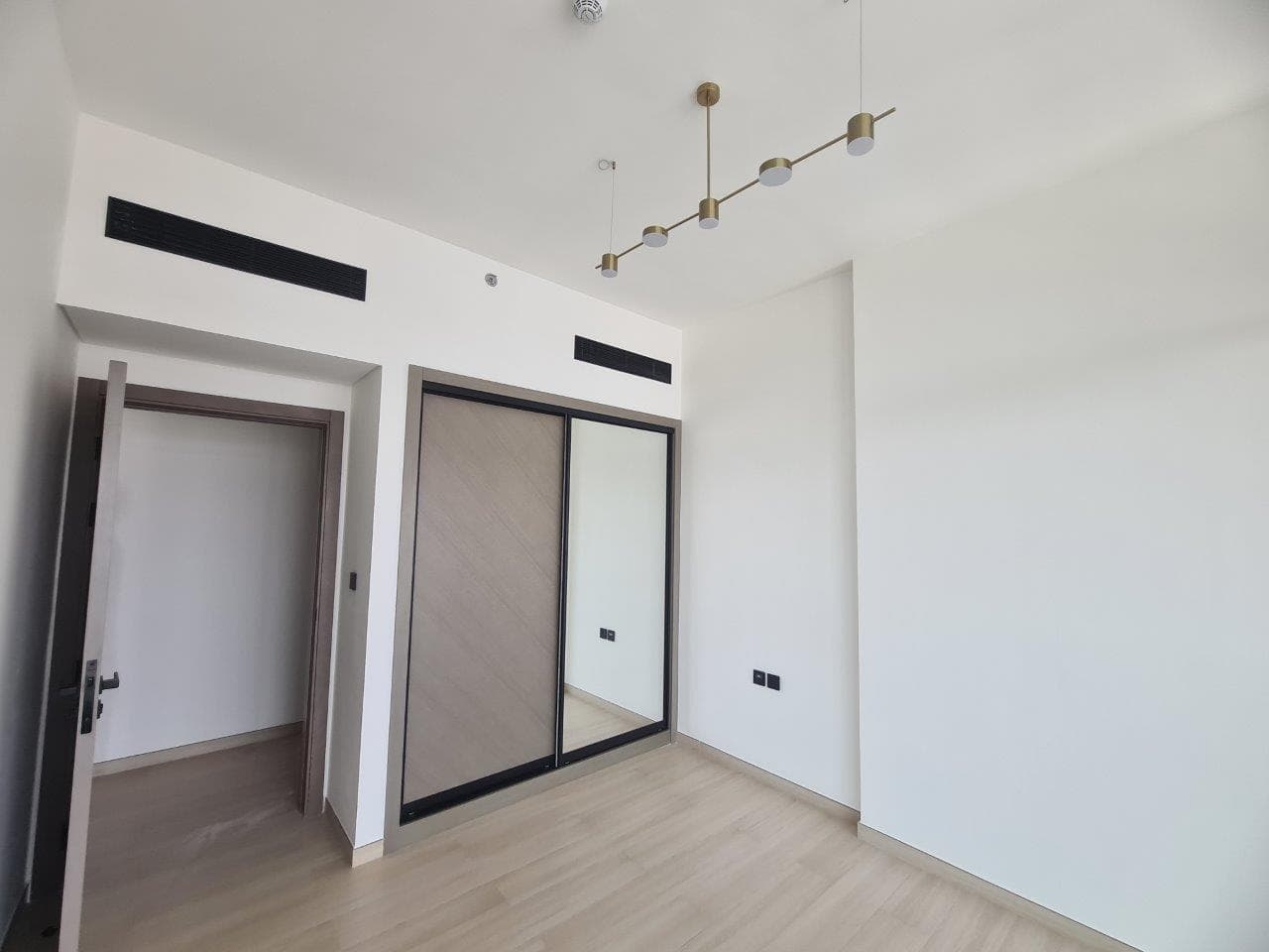Binghatti Emerald - Construction