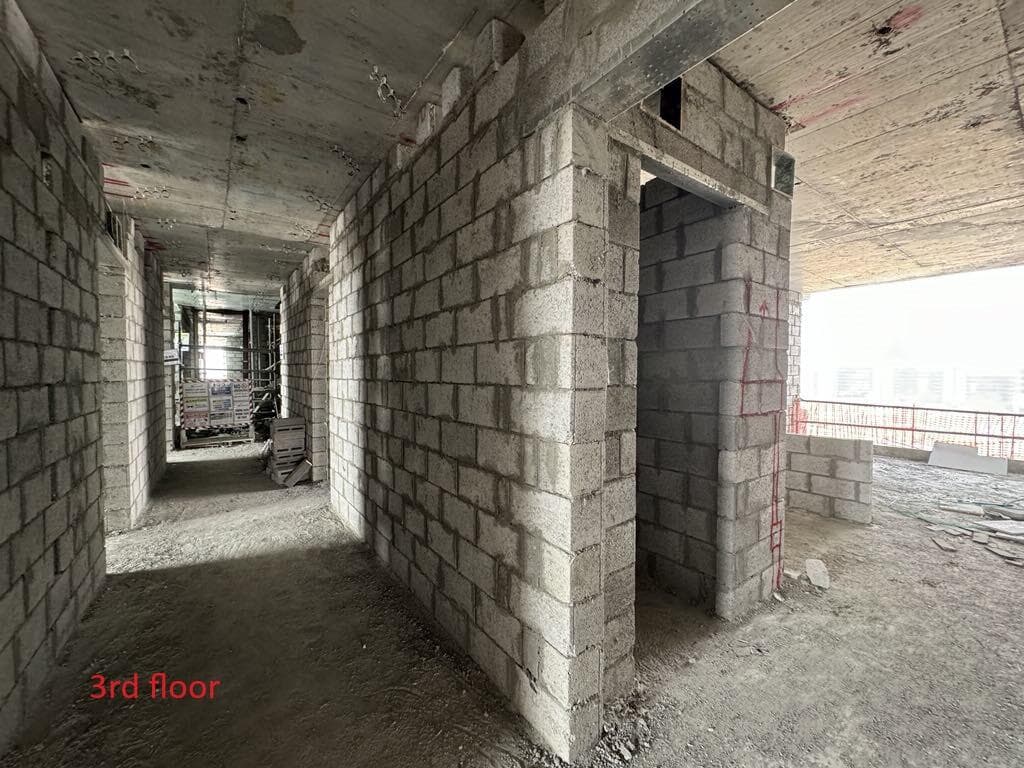 Tria - Construction