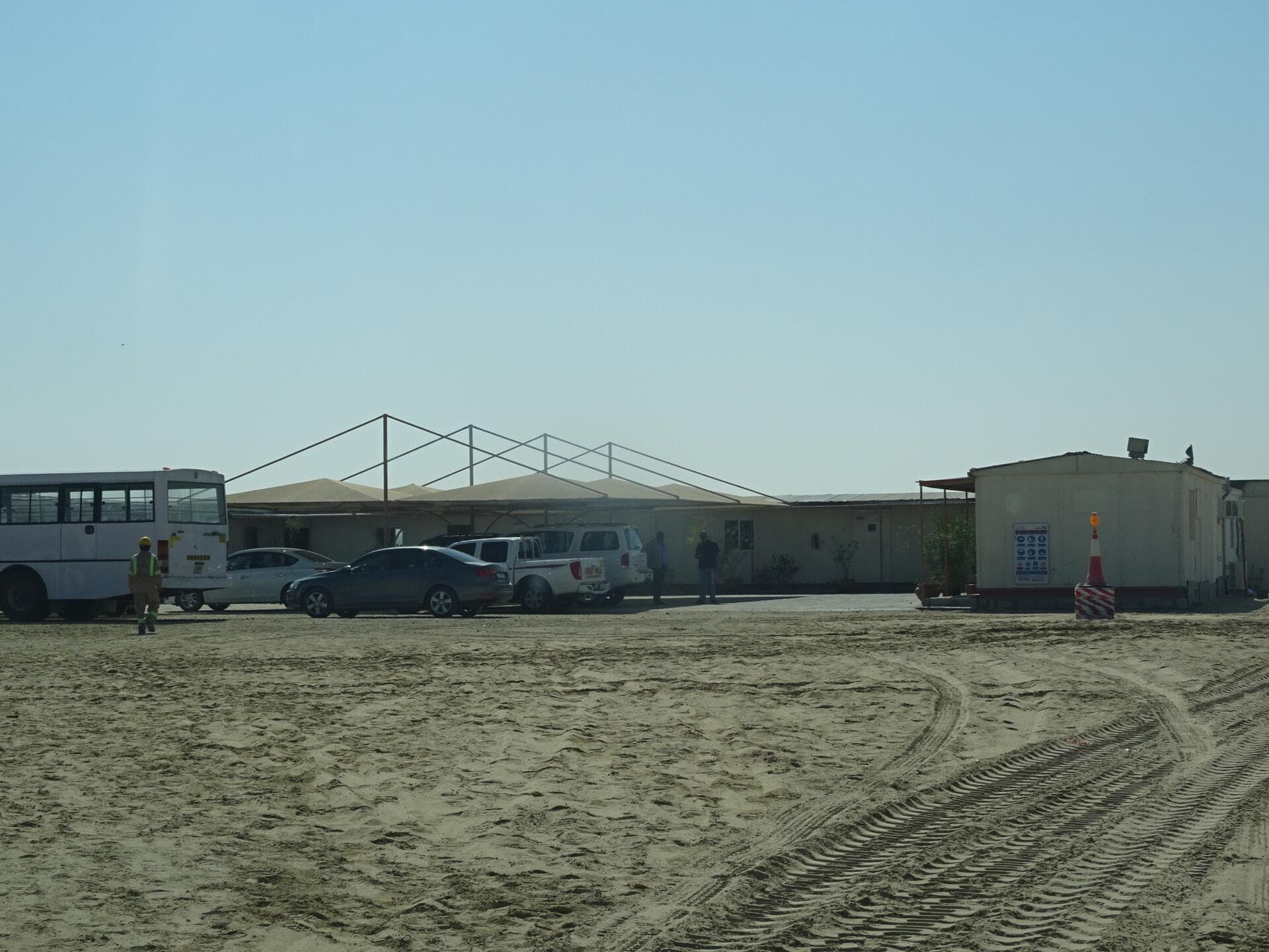 Paradise Hills - Construction