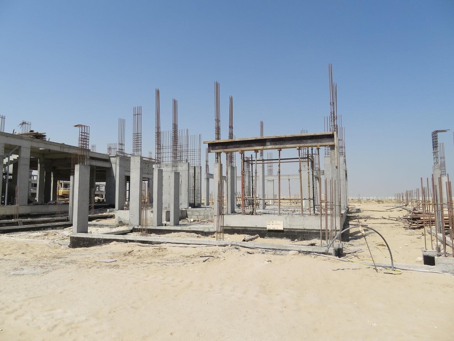 Paradise Hills - Construction