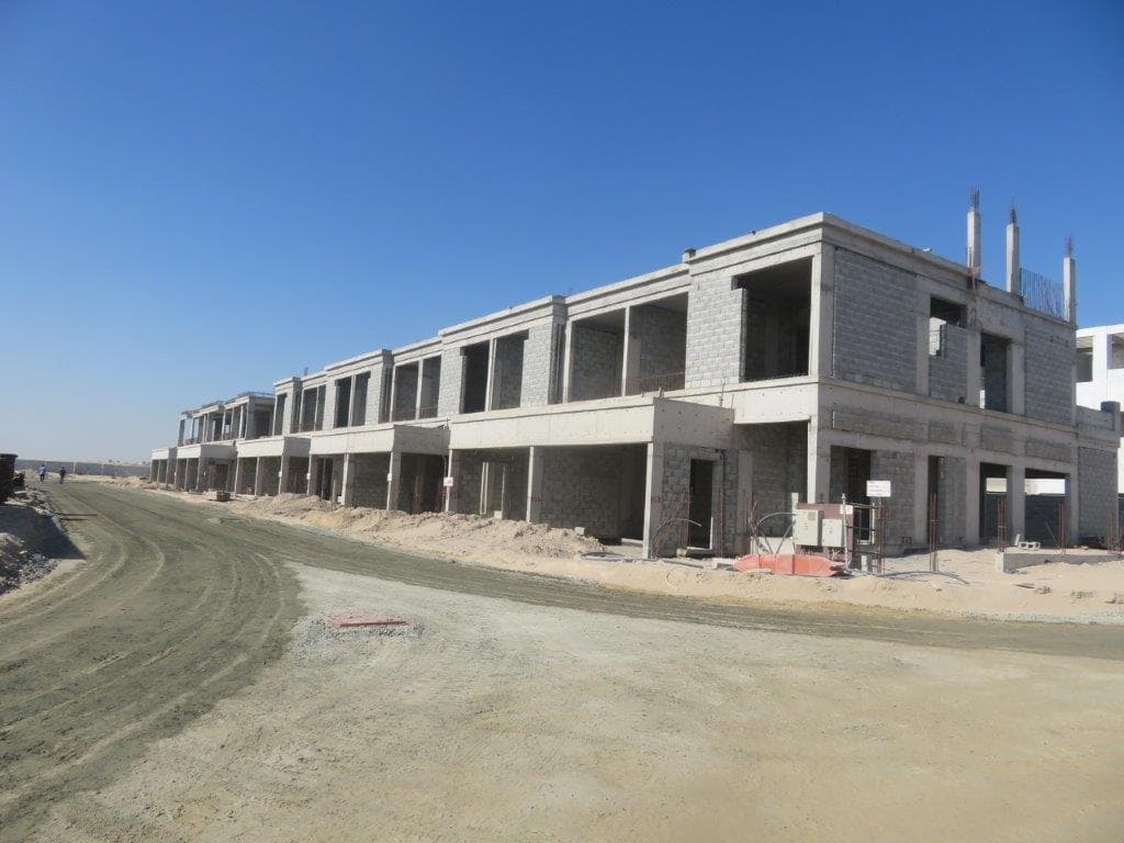 Paradise Hills - Construction