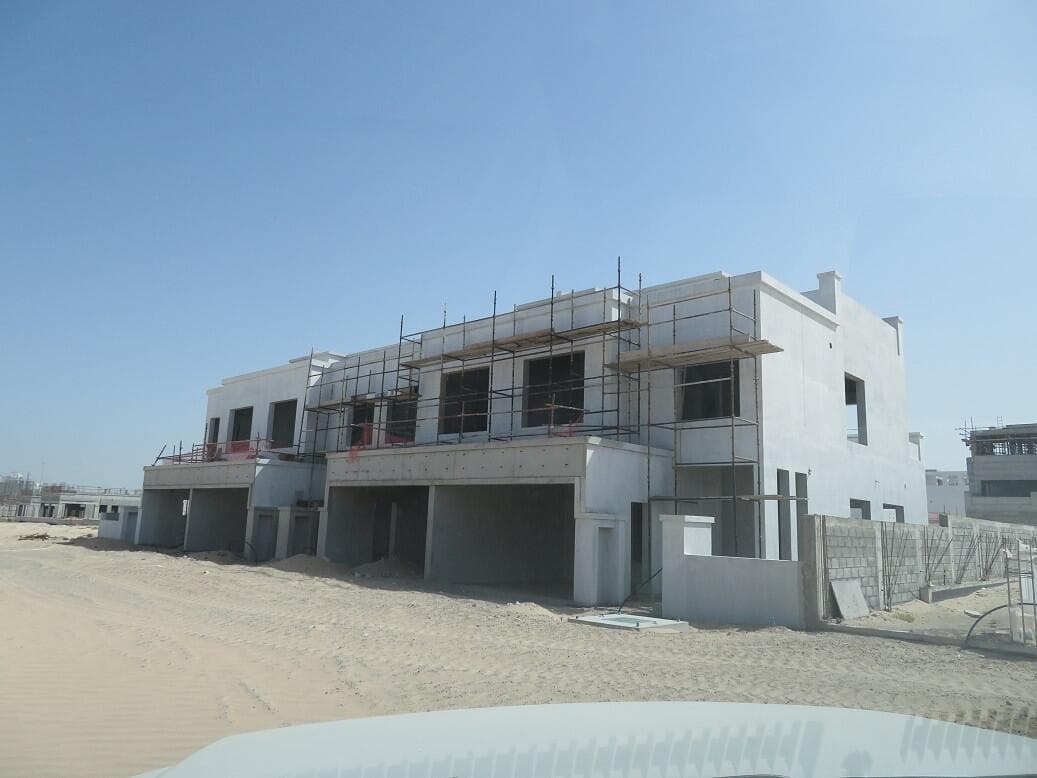 Paradise Hills - Construction
