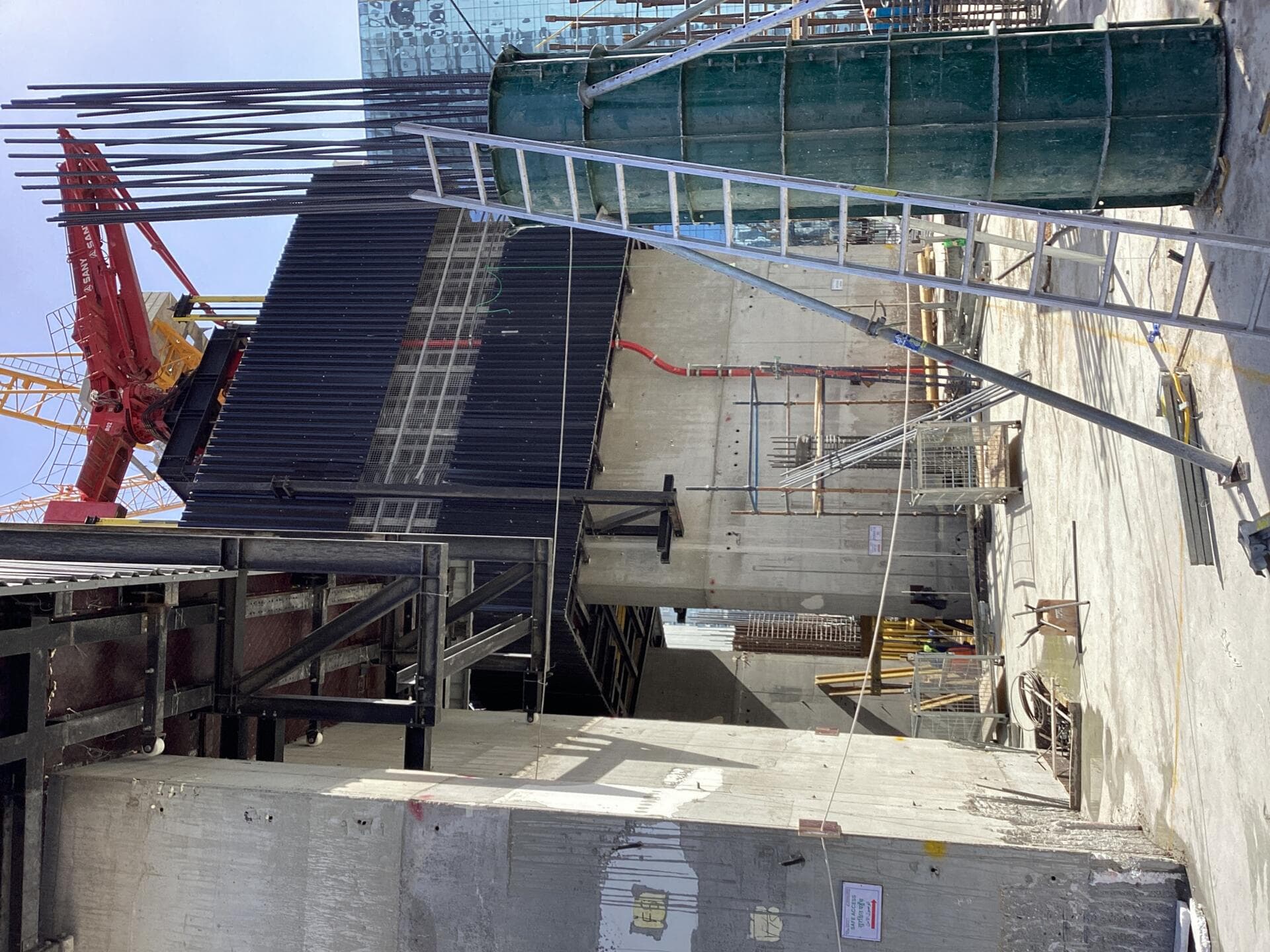 Mercedes Benz Places by Binghatti - Construction