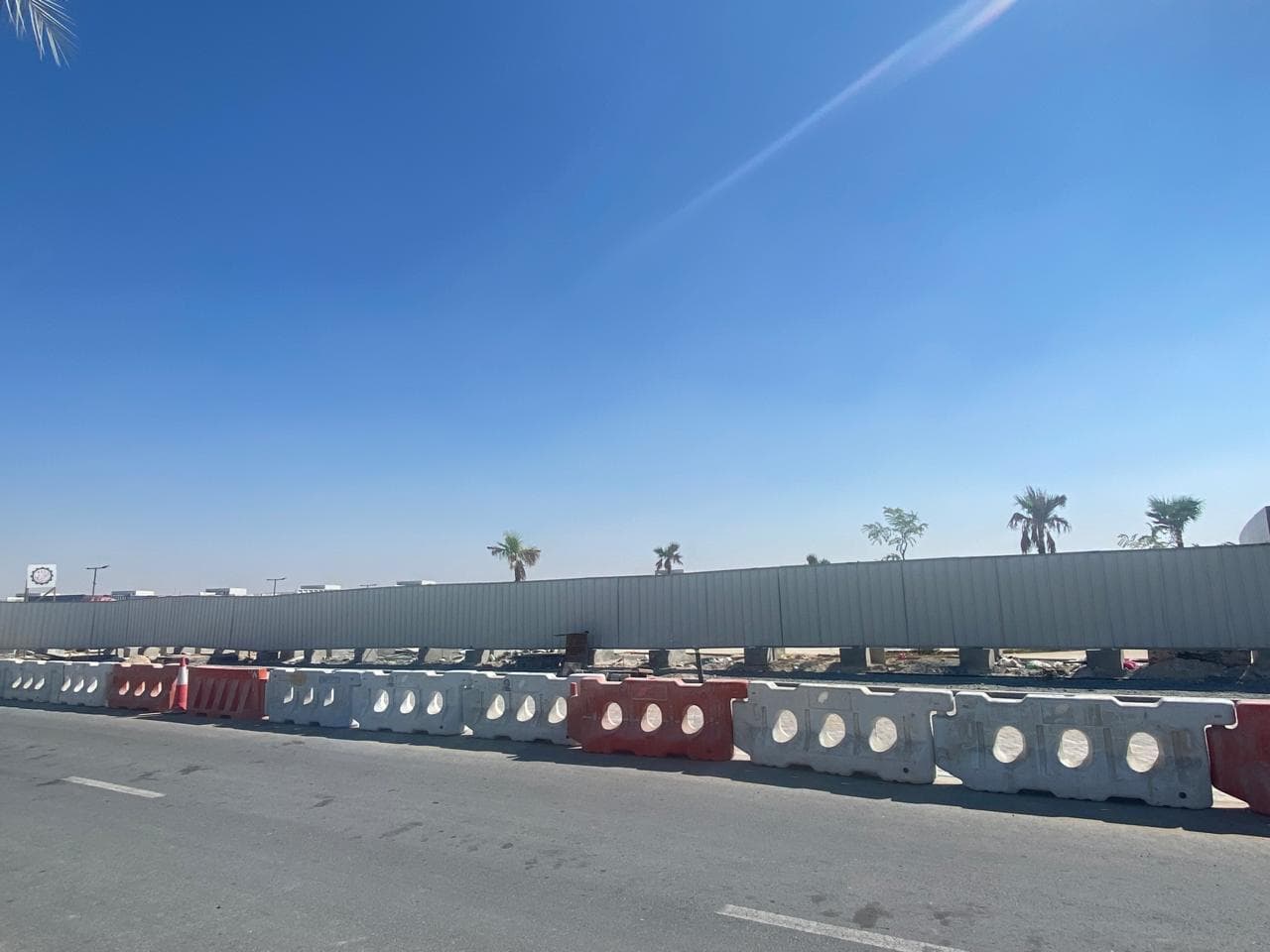 Beachfront Gates 2 - Construction