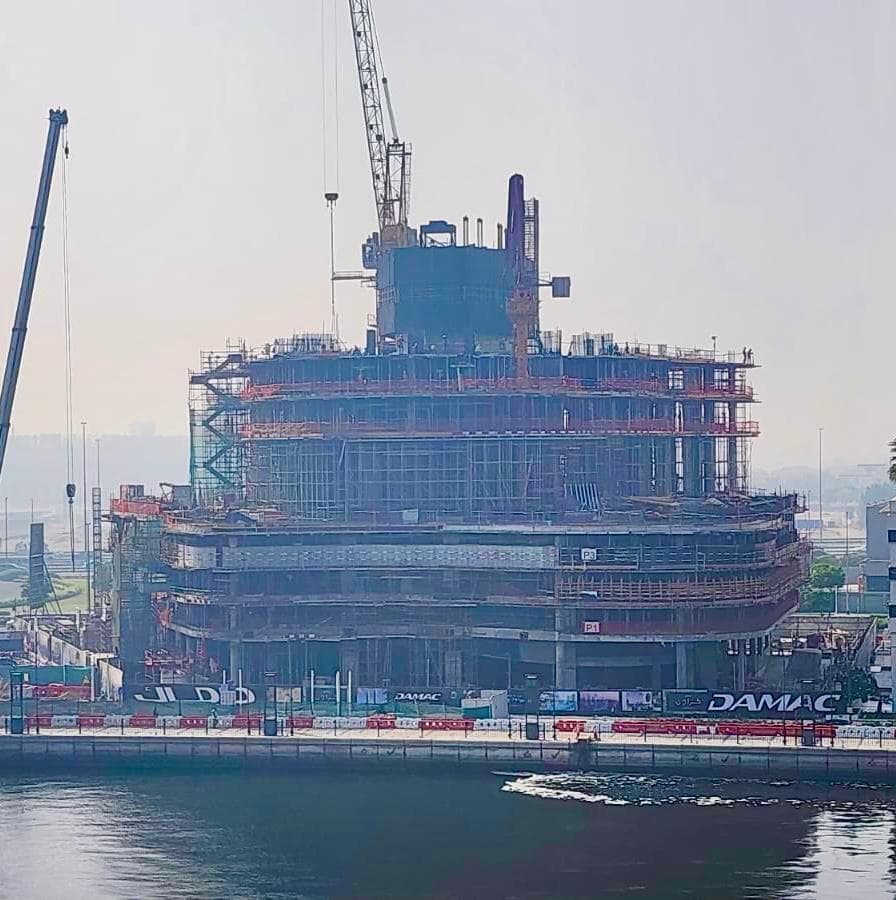 Canal Crown - Construction