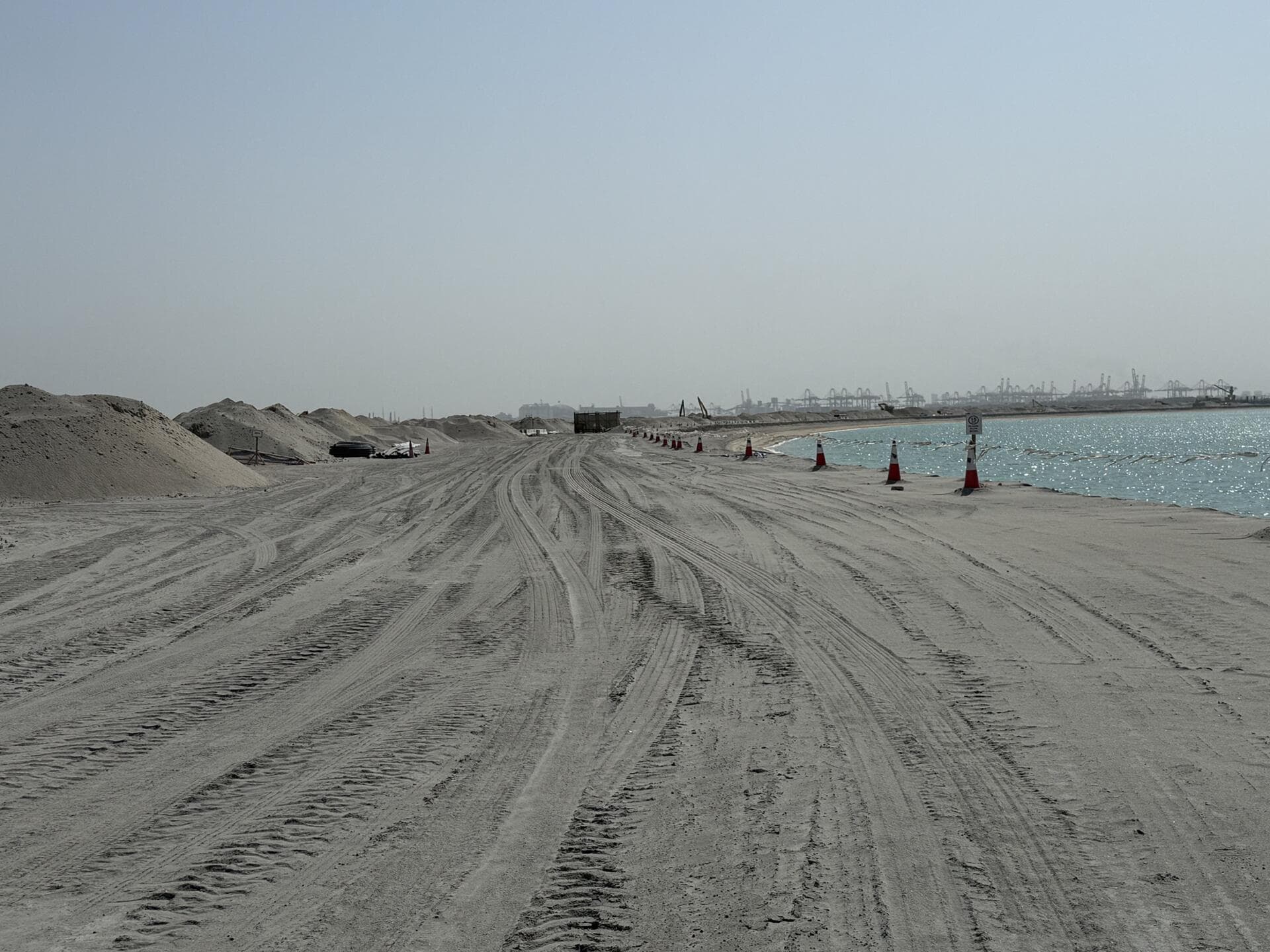 Palm Jebel Ali — The Beach and Coral Villa Collections — Frond A - Construction