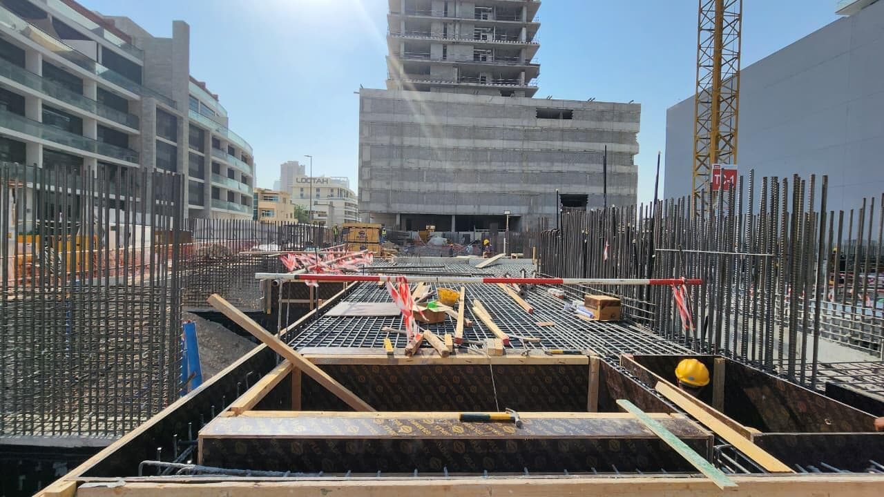 I'Sola Bella - Construction
