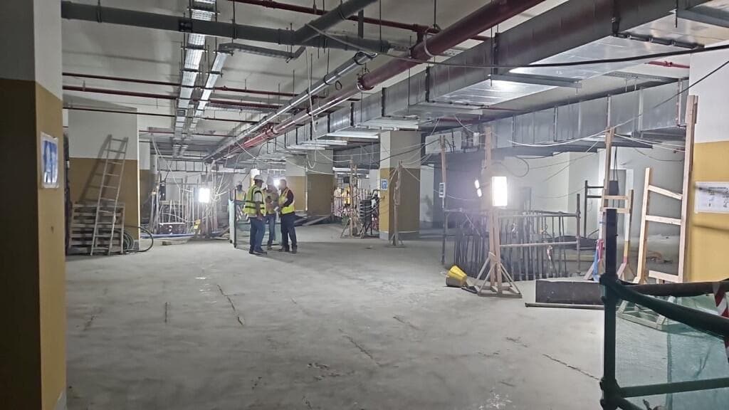 Canal Crown - Construction
