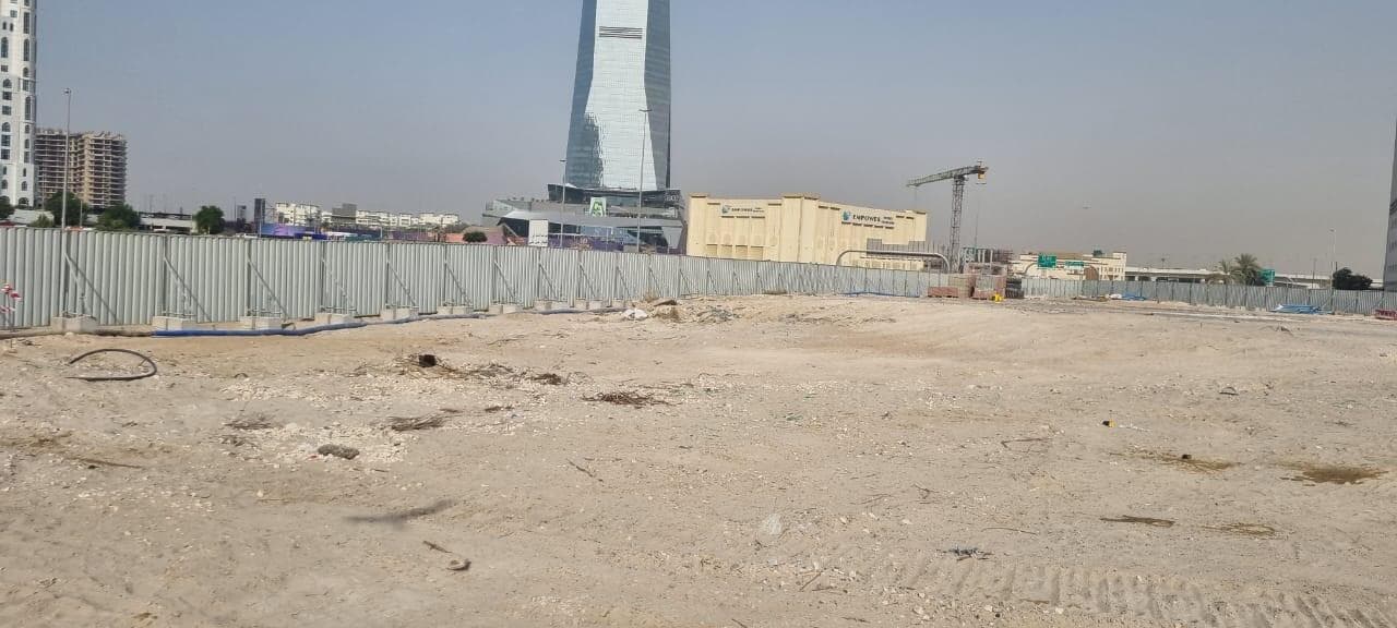 The Eden - Construction