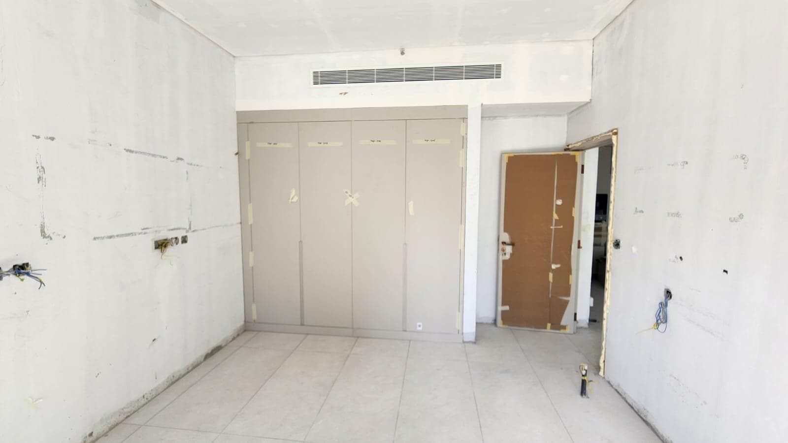 Hyde Walk Residence - Construction