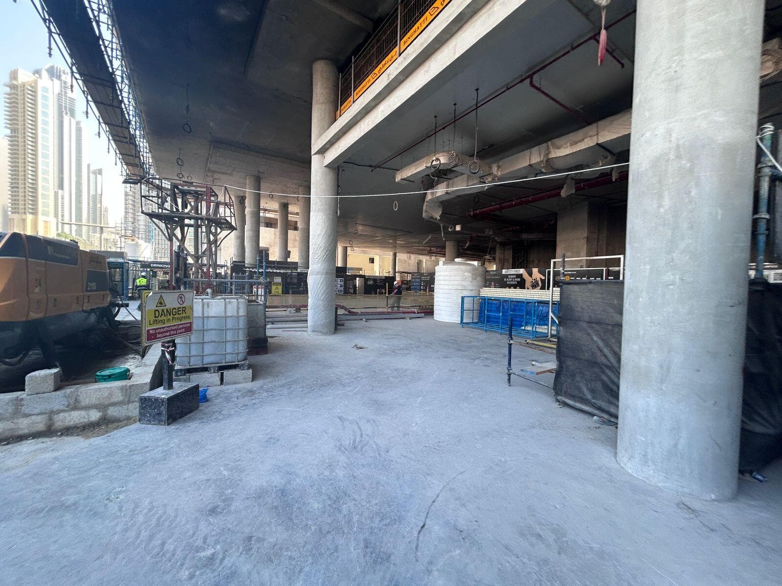 Mercedes Benz Places by Binghatti - Construction