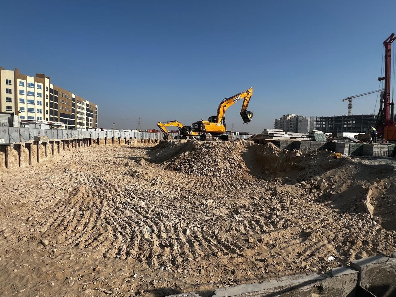 Al Haseen Residences 3 - Construction