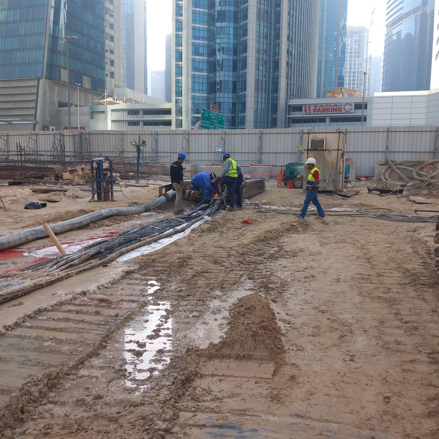Bayz 102 - Construction