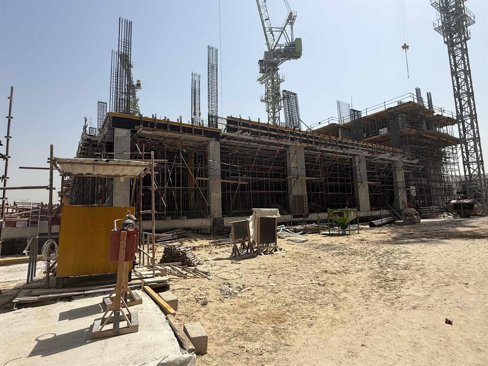 Club Place - Construction