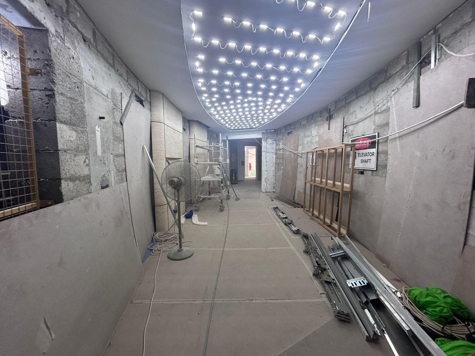 Mercedes Benz Places by Binghatti - Construction