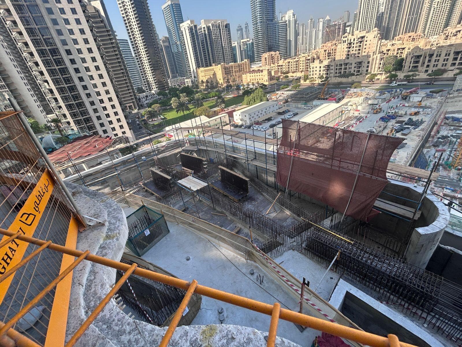 Mercedes Benz Places by Binghatti - Construction