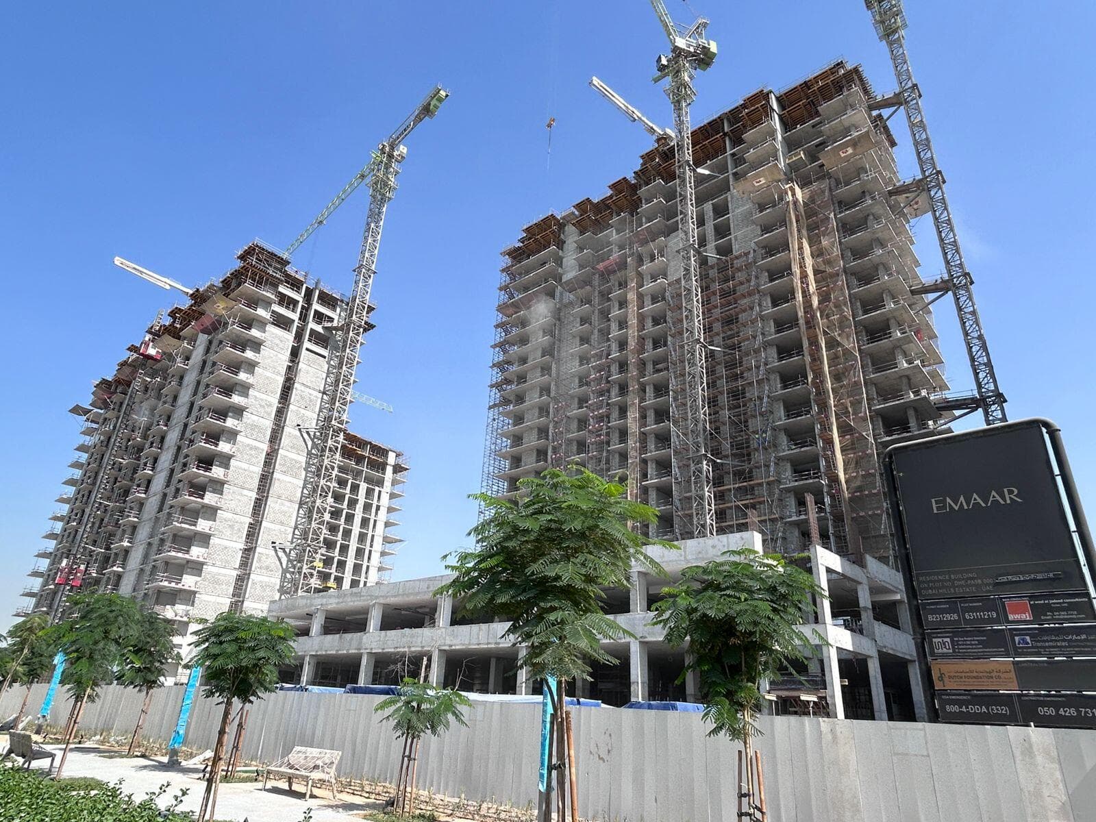 Club Place - Construction