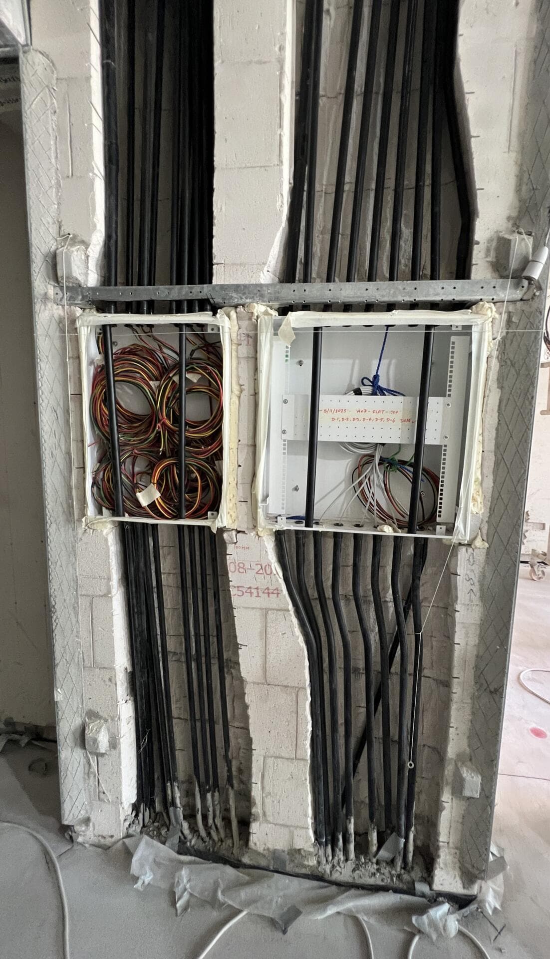 330 Riverside Crescent - Construction