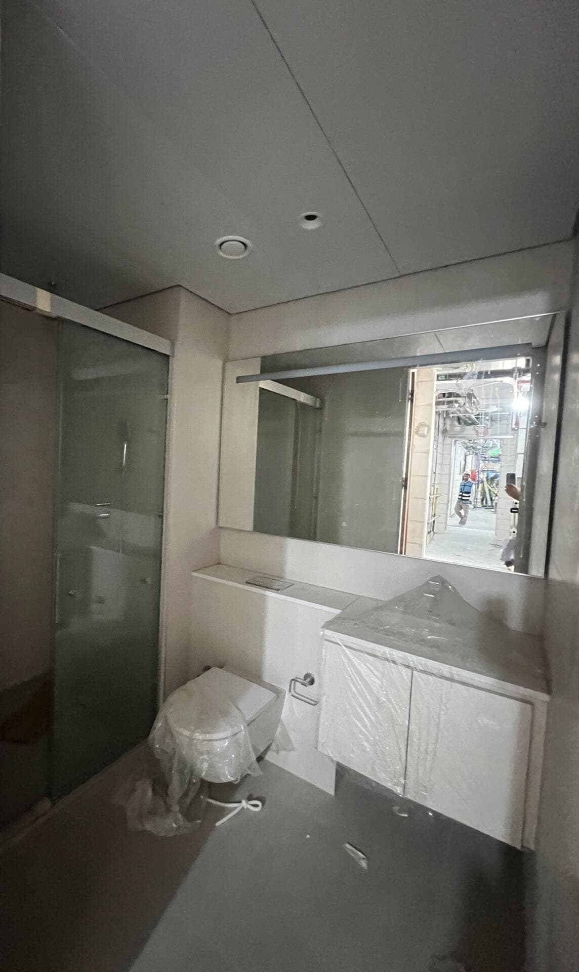 330 Riverside Crescent - Construction