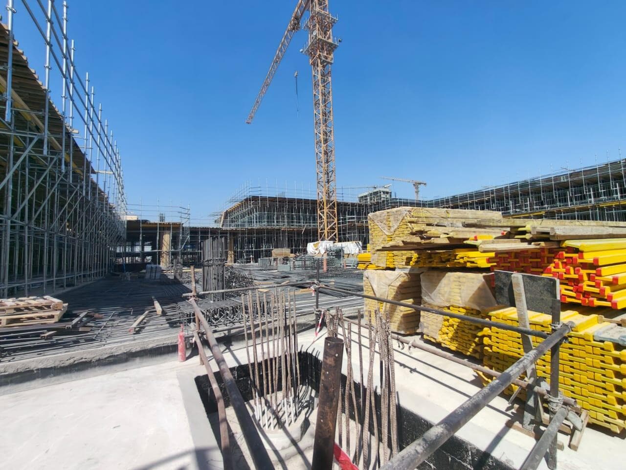 Lana on the Park - Construction