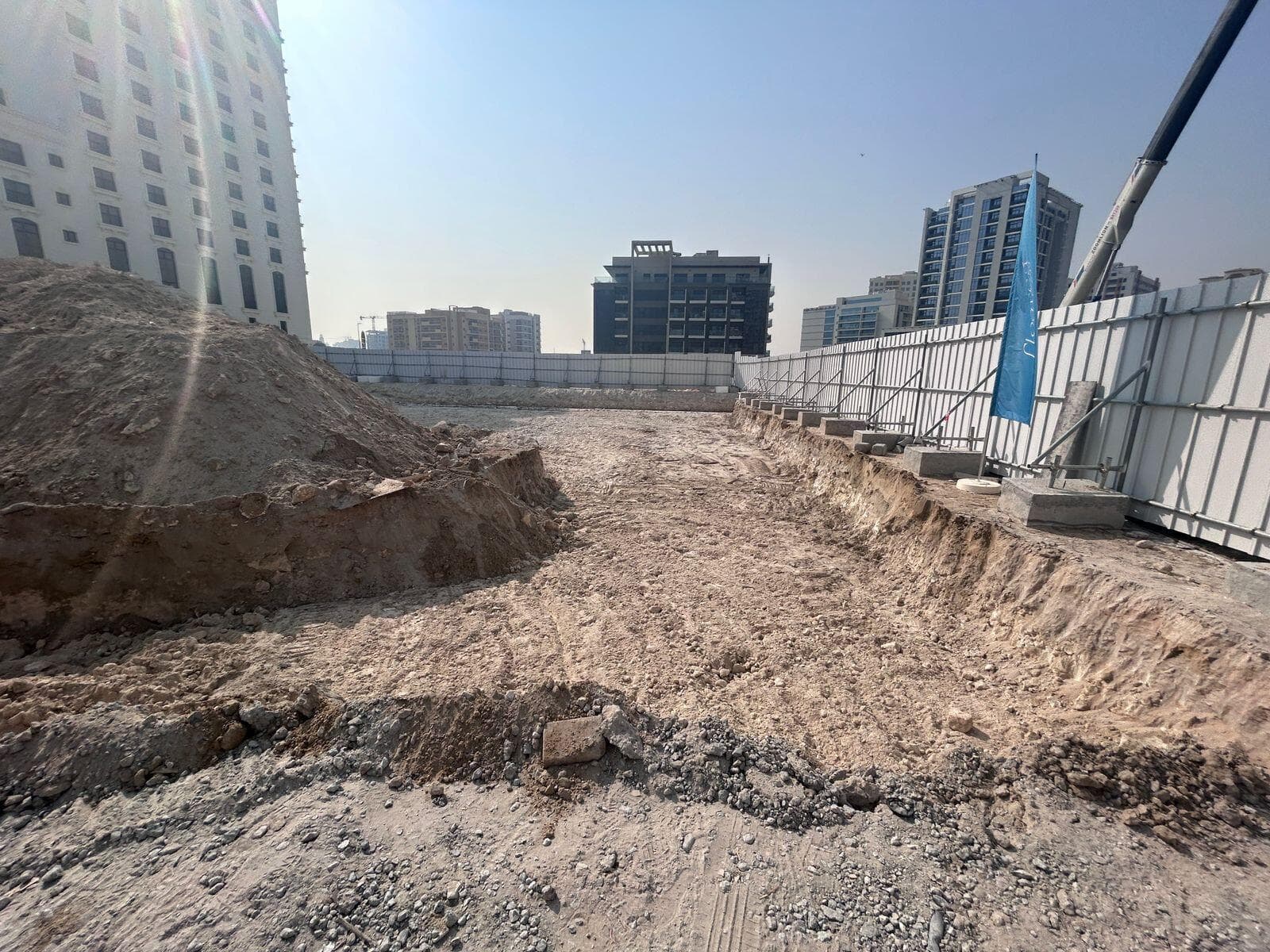 Floarea Oasis - Construction
