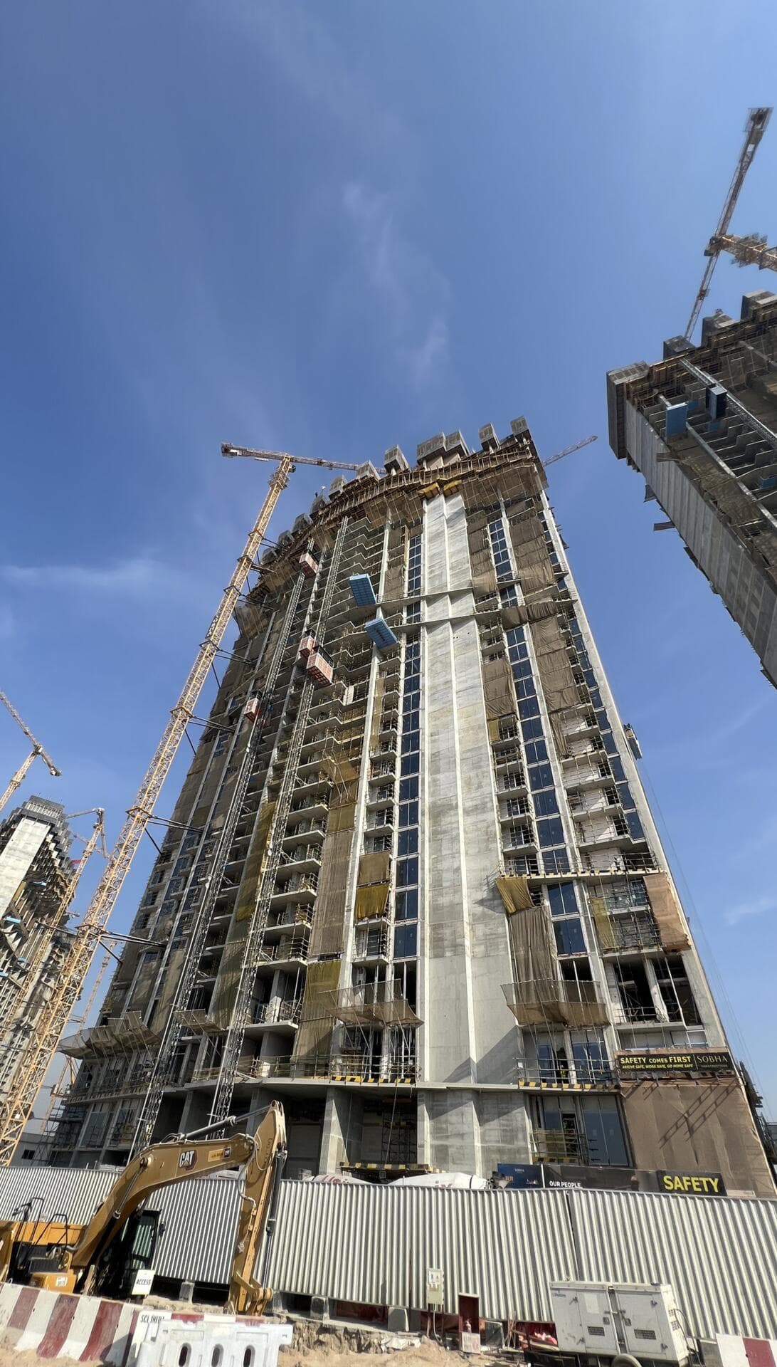330 Riverside Crescent - Construction