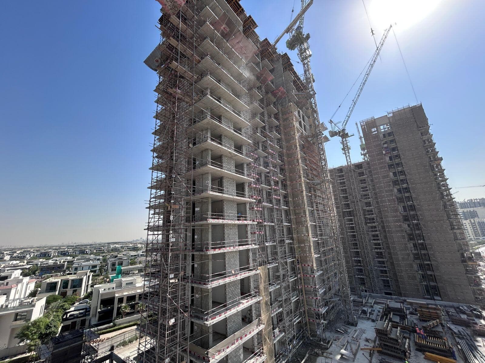 Club Place - Construction