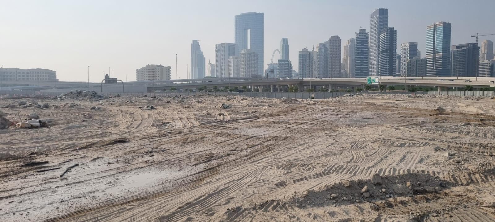 The Mirage - Construction