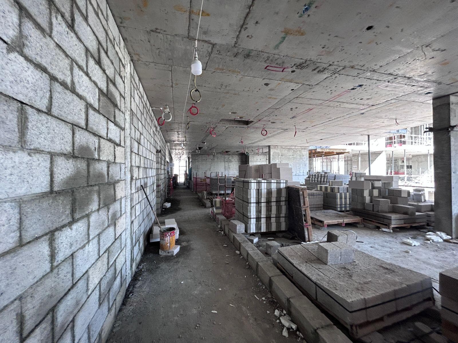 Club Place - Construction