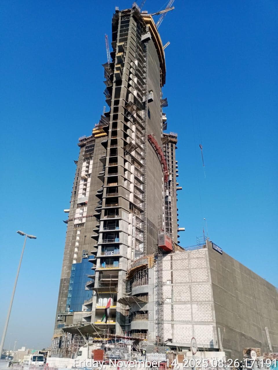 Safa One - Construction