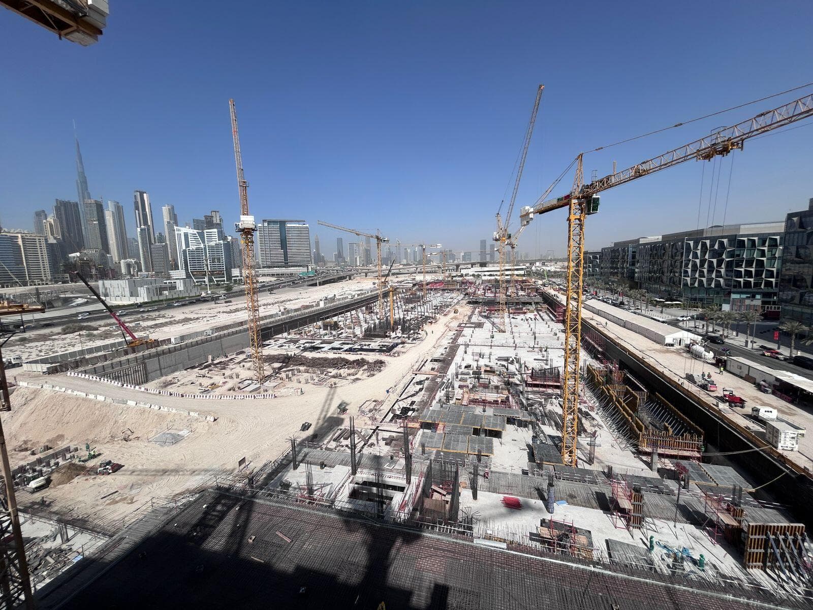 Design Quarter - Construction