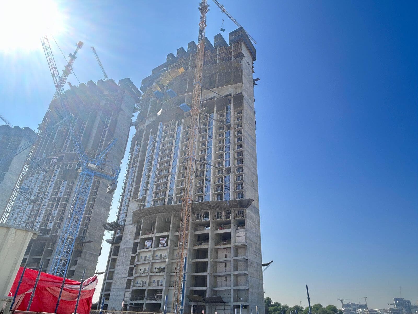 360 Riverside Crescent - Construction