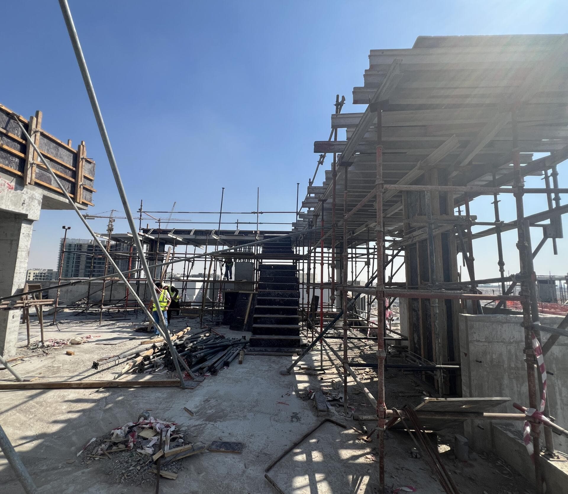 Bling Avenue 1 - Construction