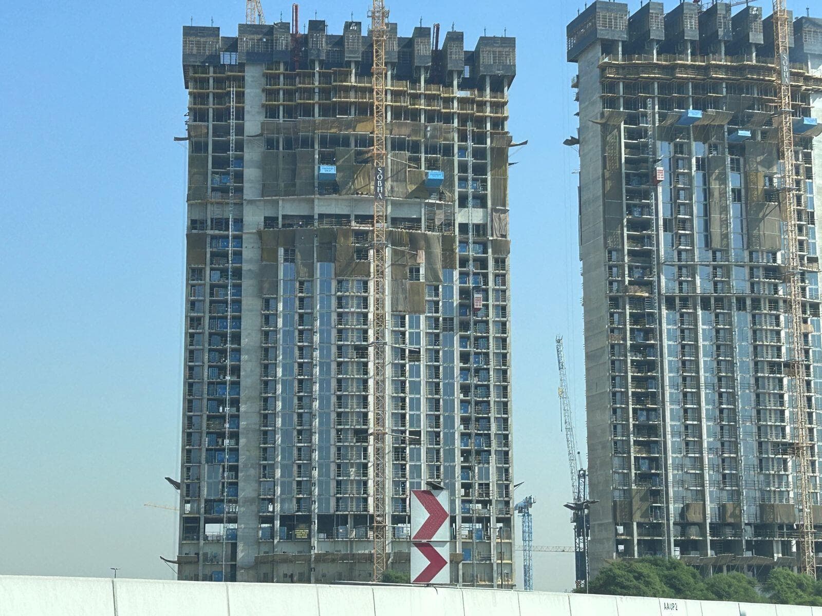 360 Riverside Crescent - Construction