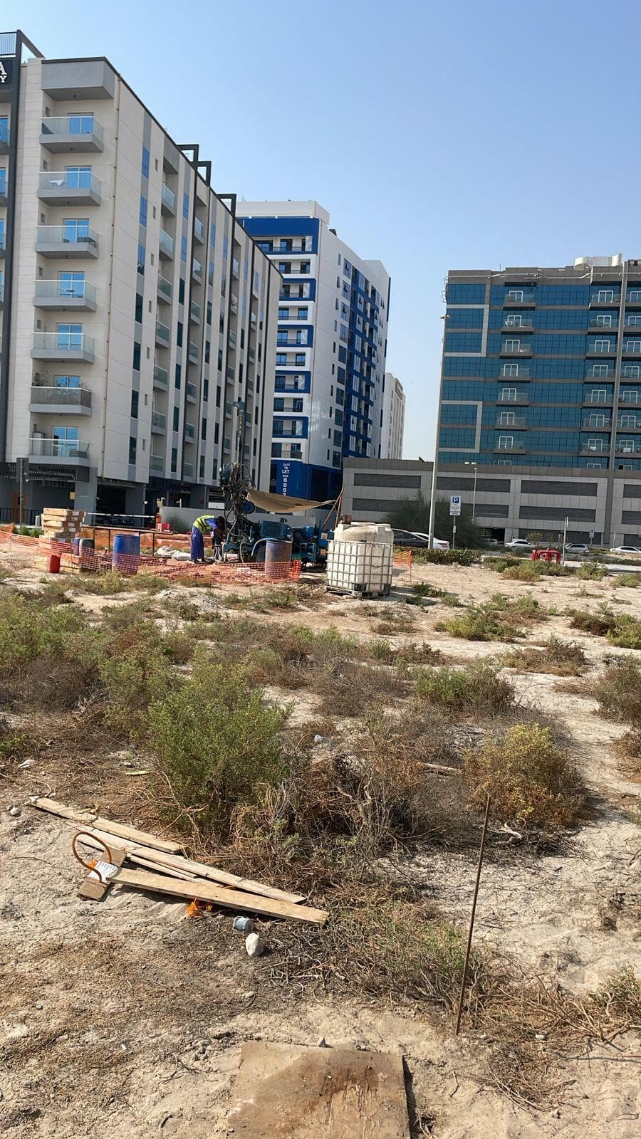 Binghatti Titania - Construction