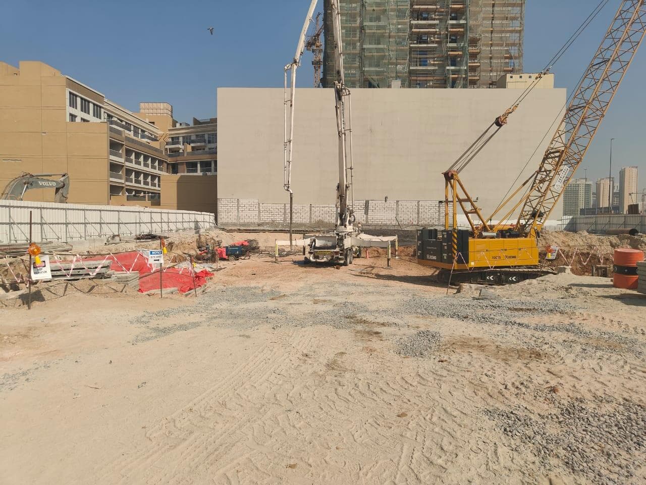 ESSENL1FE - Construction