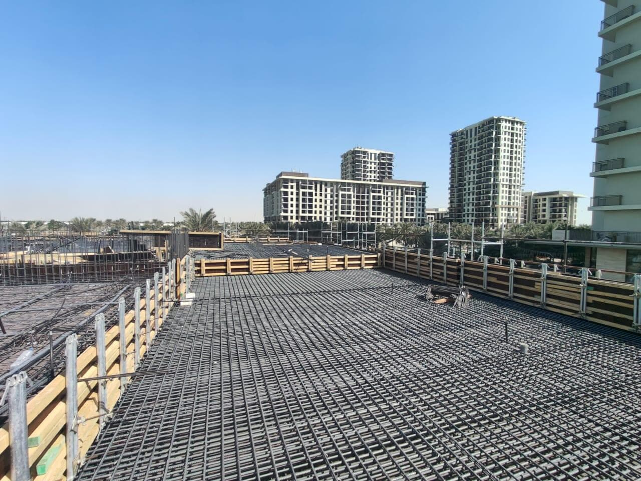 Lana on the Park - Construction