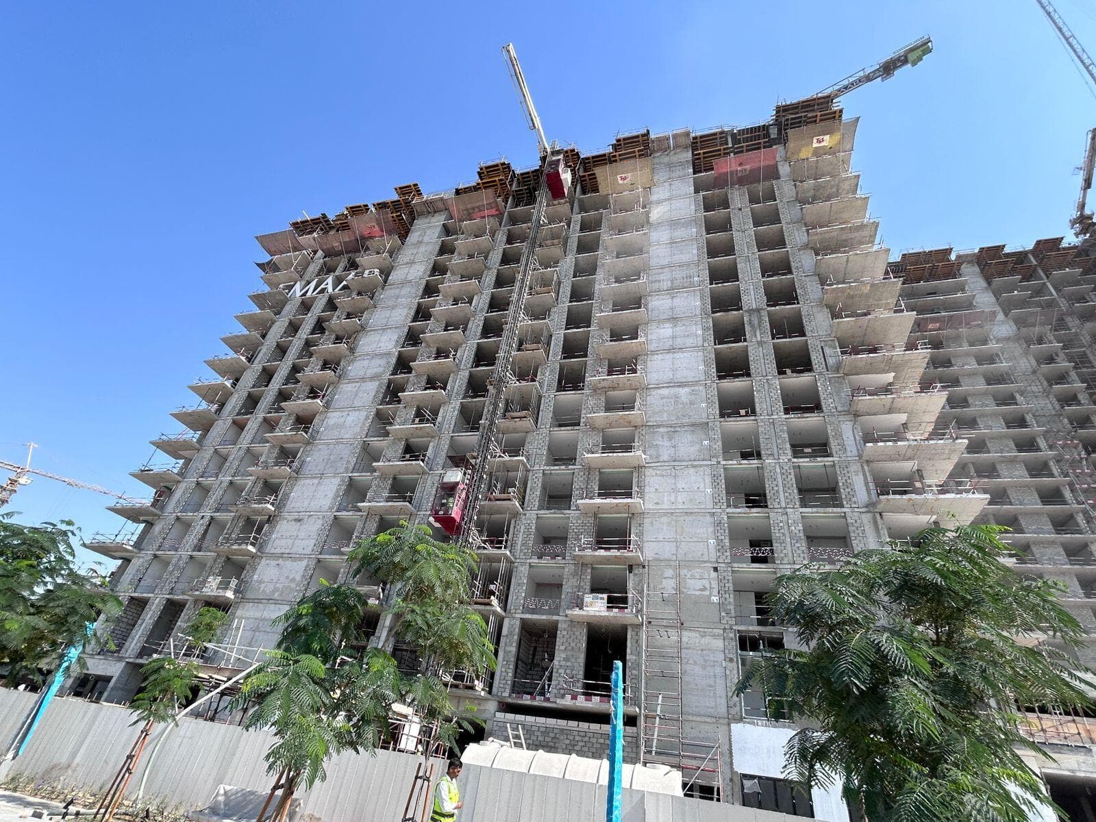 Club Place - Construction