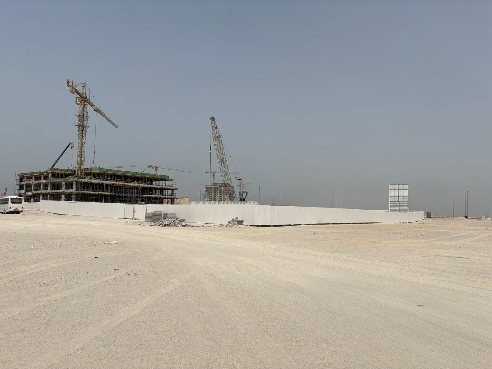 Floarea Breeze - Construction