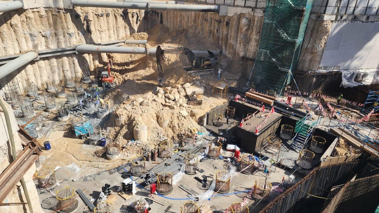 Diamondz - Construction