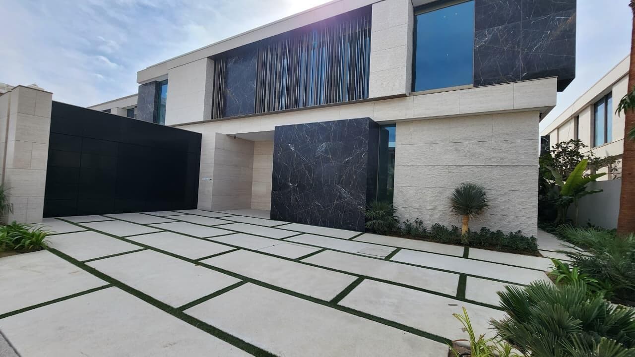 Eome Residences - Construction