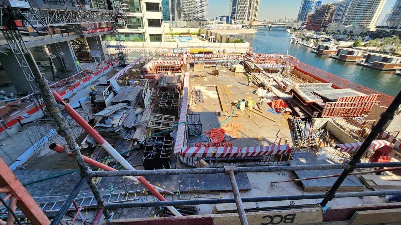 The Crestmark - Construction