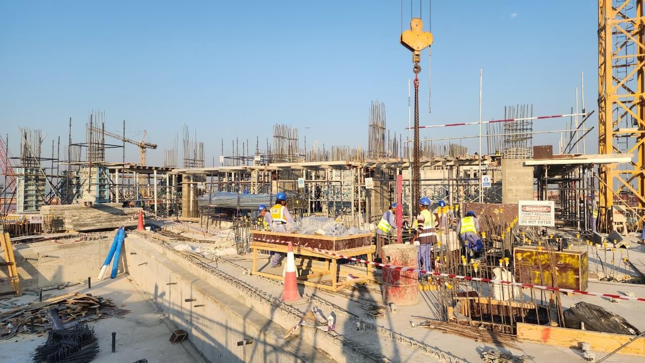 Edgewater Residences - Construction