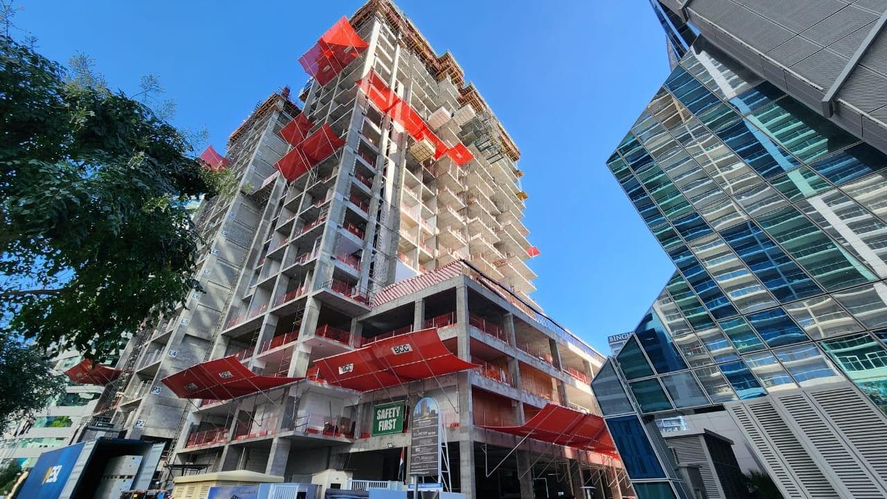 The Crestmark - Construction