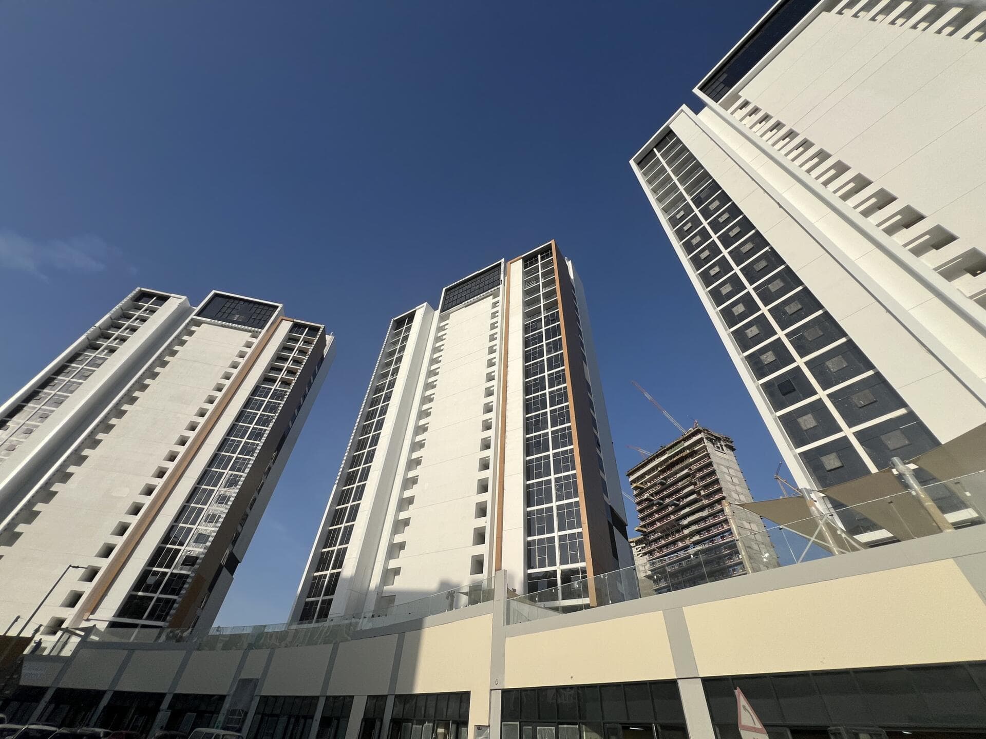 Riviera Beachfront - Construction