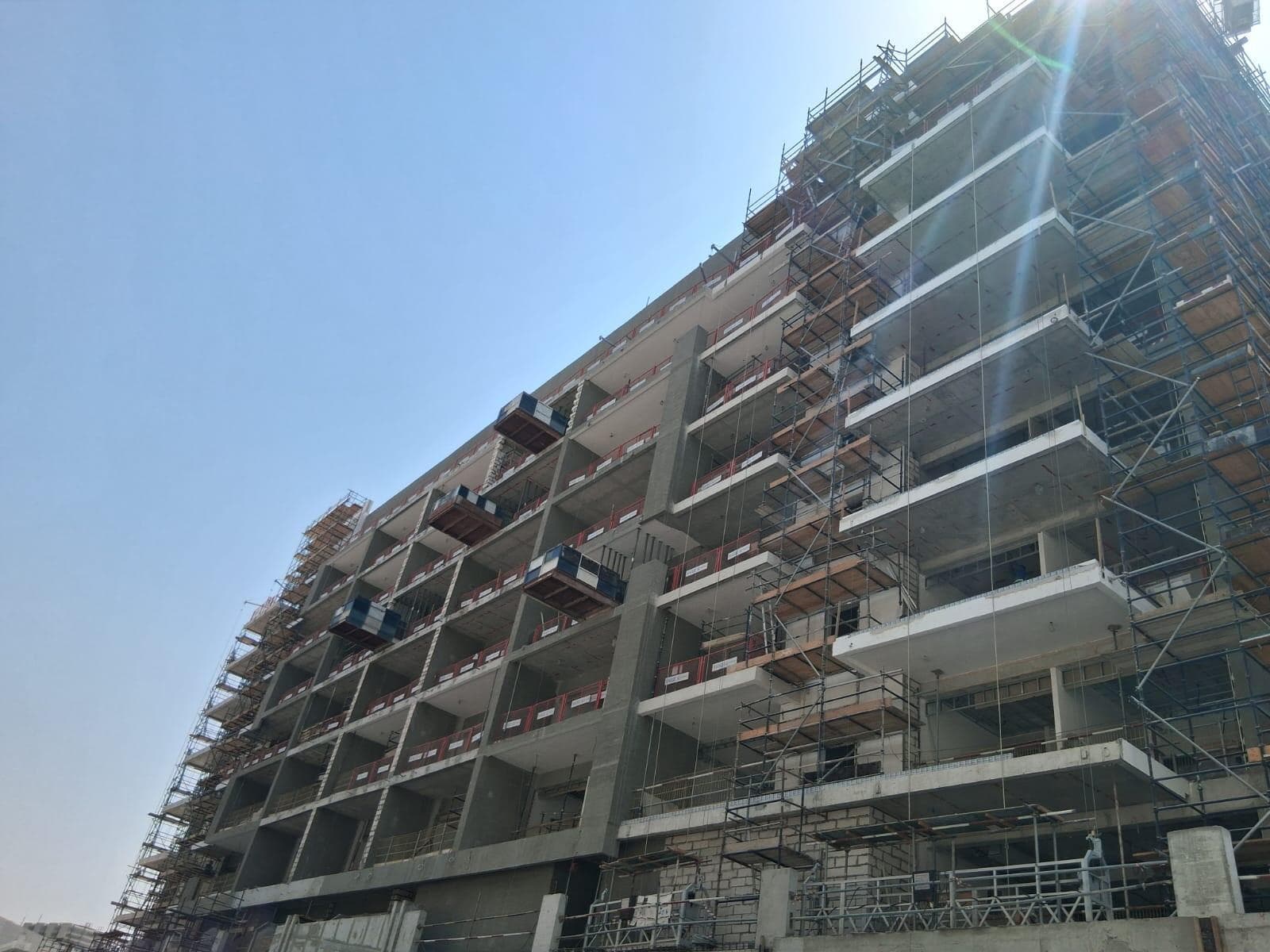 Riviera 62 - Construction